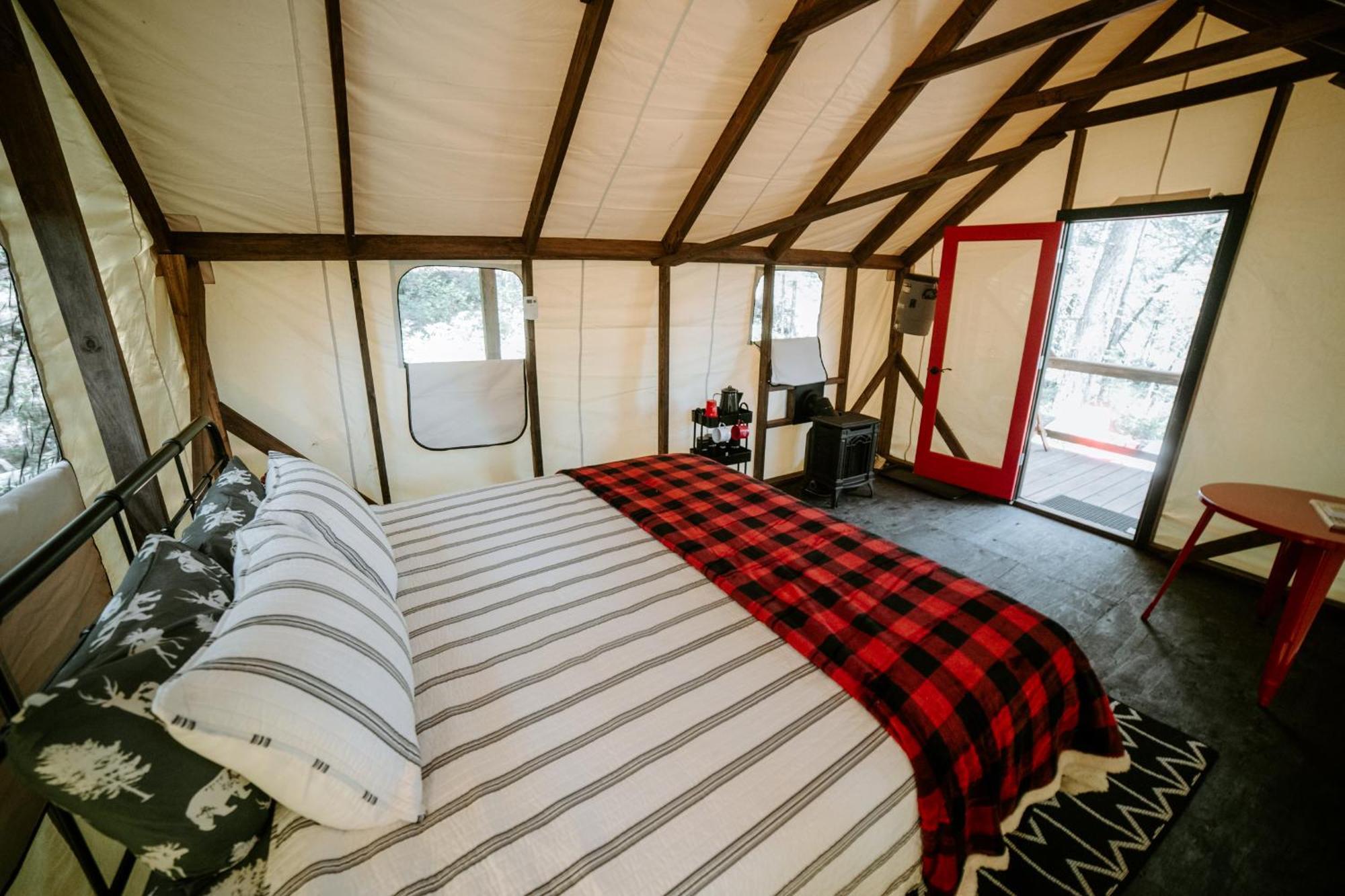 North Shore Camping Company Beaver Bay Buitenkant foto
